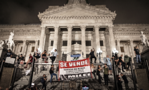 Las juventudes plantan bandera en el Senado: “Modificar la Ley de Tierras es un despojo a nuestra soberanía y a la Pacha Mama”